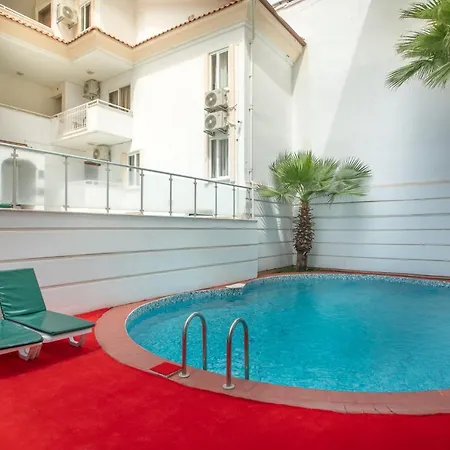 Otel Arbatt 4*