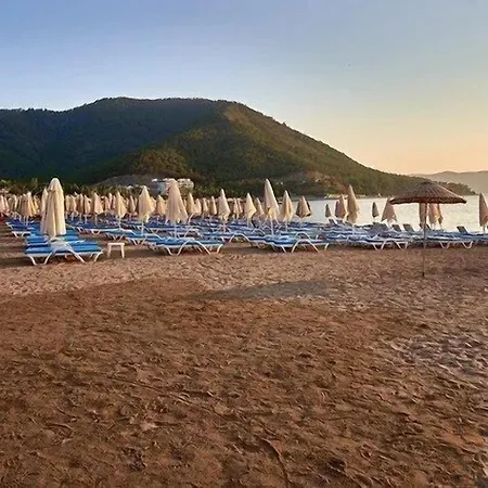 Otel Arbatt