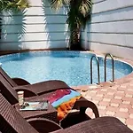فندق Arbatt 4*