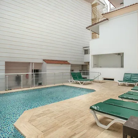 호텔 Arbatt 말마리스